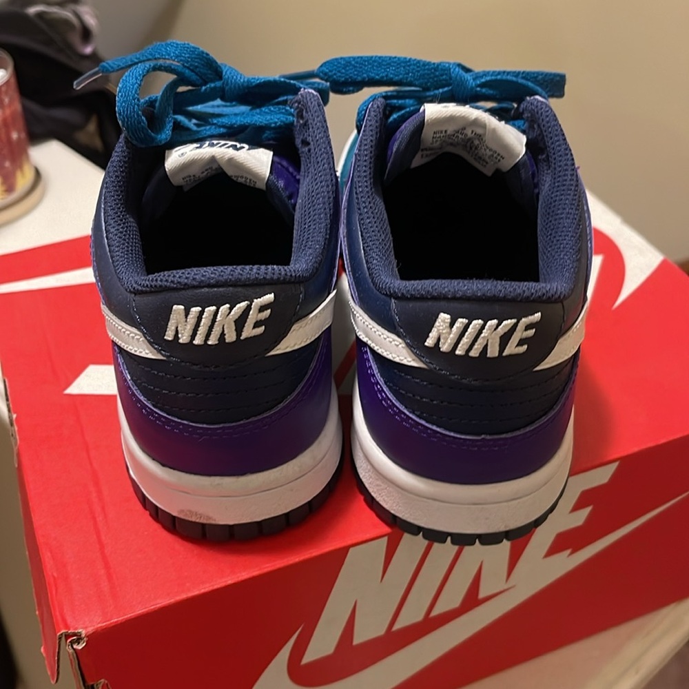 Nike Dunks - Picture 3 of 5